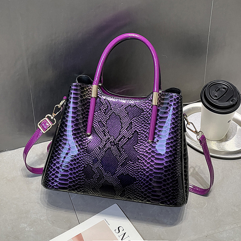 Interior Design High End - 2025 novo designer de couro cobra
