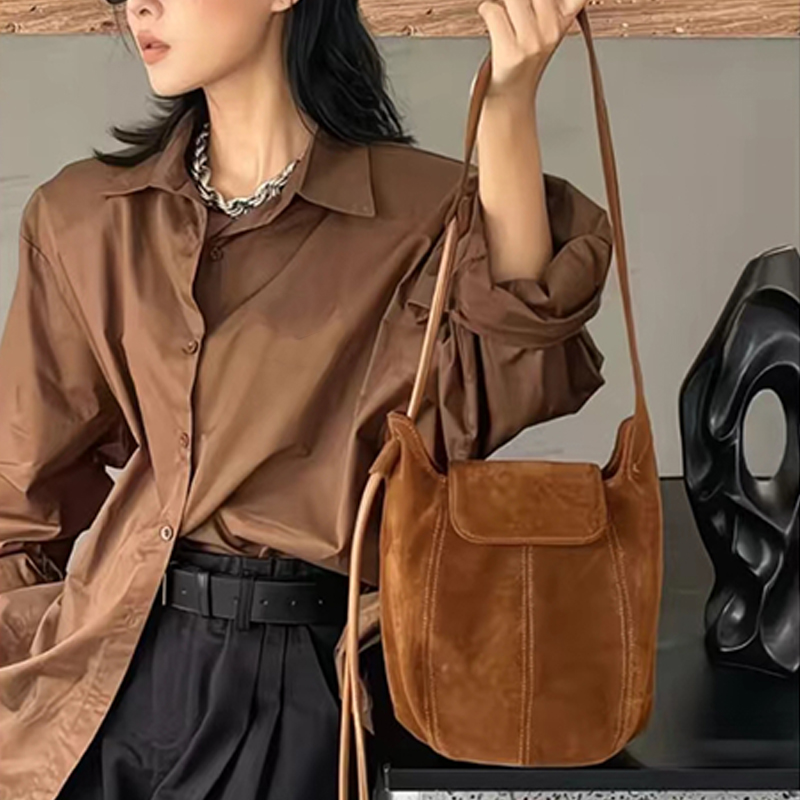 Bolsa balde de camurça fosca b - Interior Design High End avaliação e preço